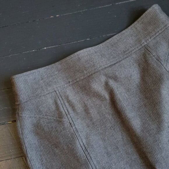 Banana Republic Stretch Pencil Skirt - Picture 4 of 7